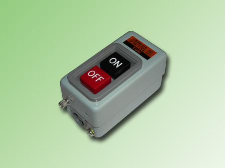 PULSADOR PARTIR PARAR CON RETENCION 10Amp. - PE180130