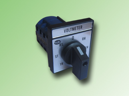 SELECTOR VOLMETRO 7 POSICIONES 3FASES 4 HILOS - PE150455