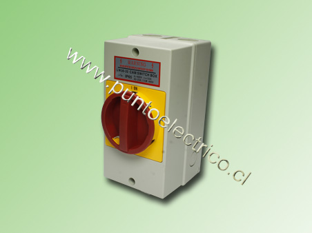SECCIONADOR  0-1 32A 4 POLOS EN CAJA IP65 C/PORTA CANDADO PE180287